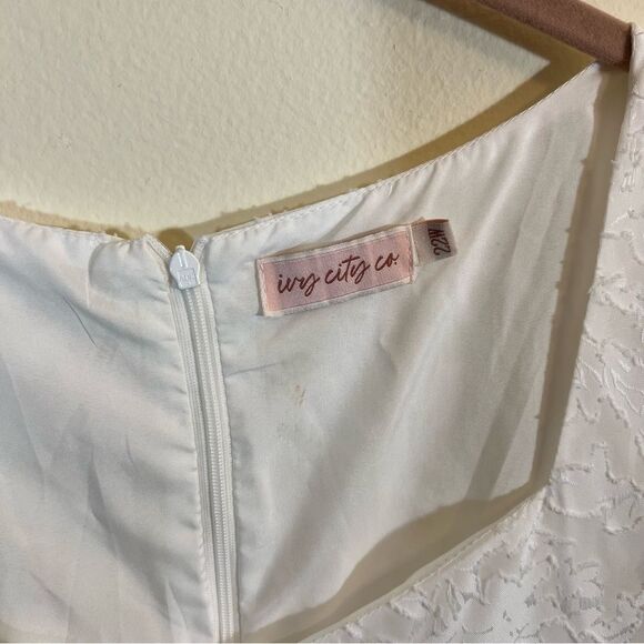 Ivy City Co. Mimi White Dress Puff Sleeve Floral Chiffon Detail Basque Waist 22W - Picture 5 of 14